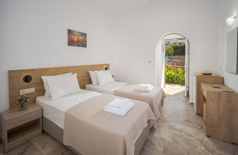 Hotel Amara Seaside By Estia