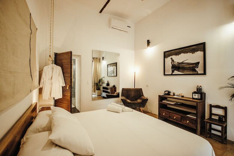Hotel Sin Nombre