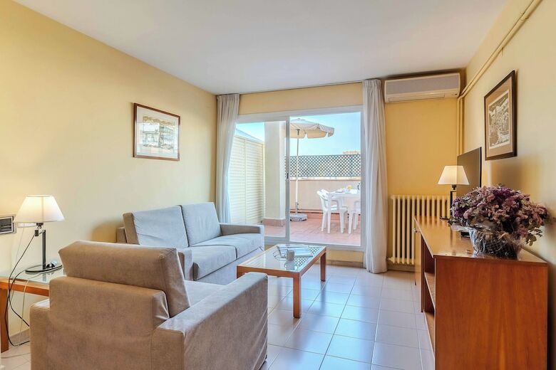 Aparthotel Bertran