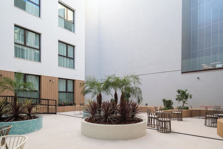 Hotel L�bere Seville Plaza Nueva