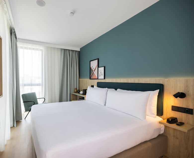 Hotel Spark By Hilton Madrid Alcala