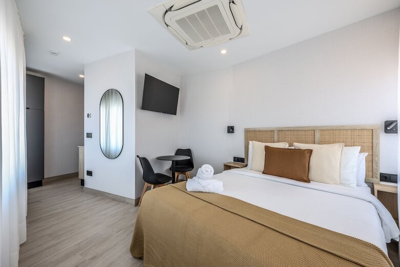 Aparthotel Habitaciones San Bernardo 20