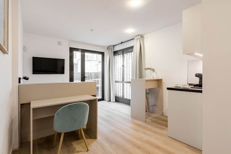 Hotel Square Rooms By Charming