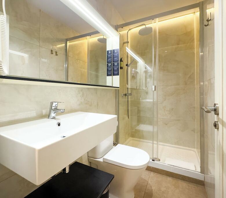 Hostal �pera Stays By Charming