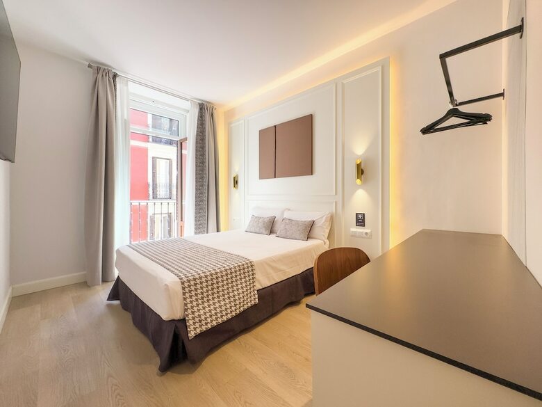 Hostal �pera Stays By Charming