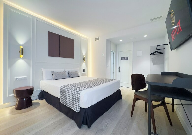 Hostal �pera Stays By Charming
