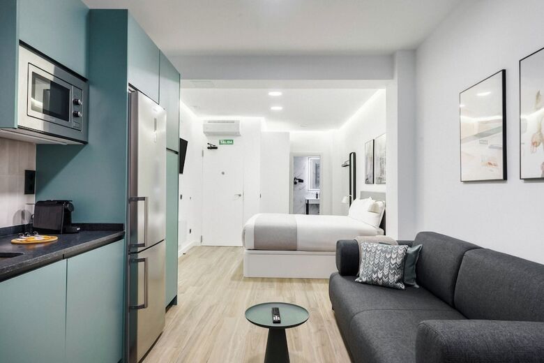 Aparthotel Limehome Madrid Calle De Matilde Diez