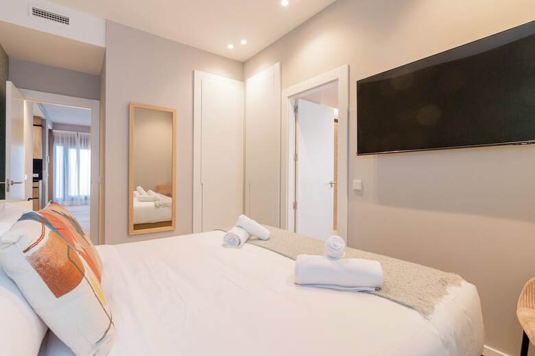 Hotel Home Art Apartments Bernab�u