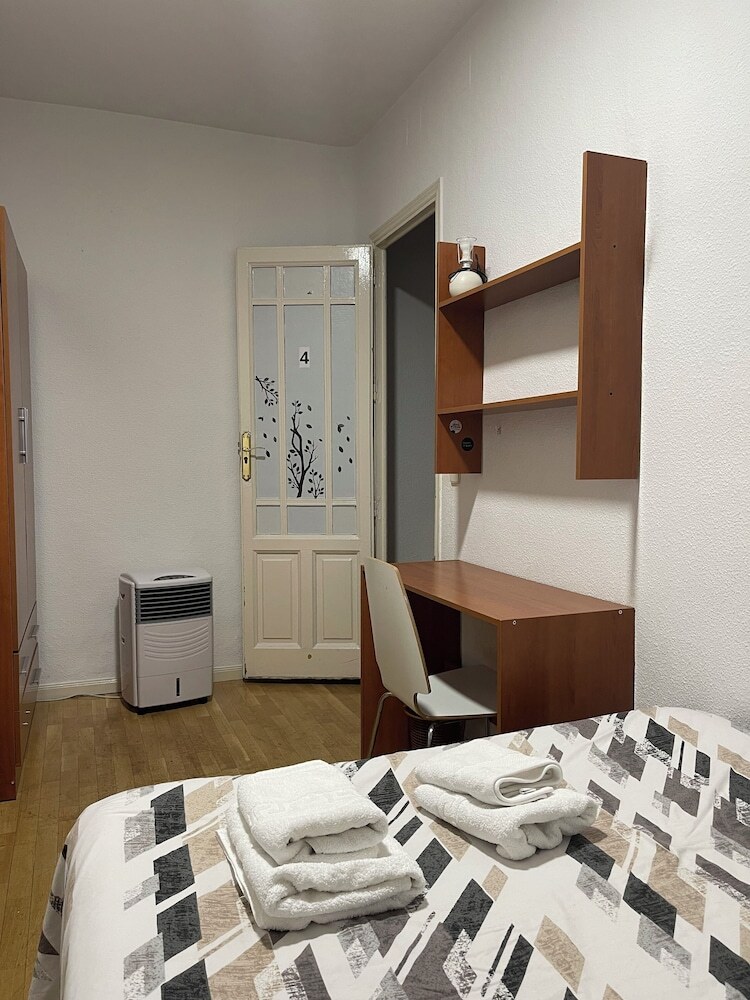 Bed & Breakfast Flor Baja Hostal