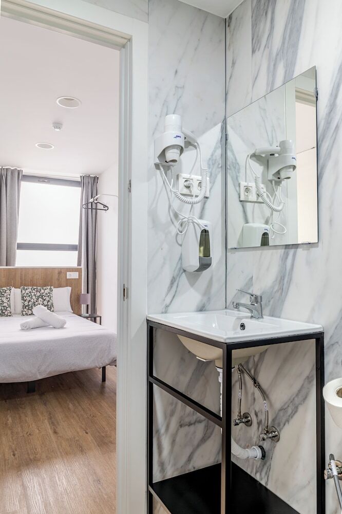 Hotel Ayz Princesa - Auto Check-in Property