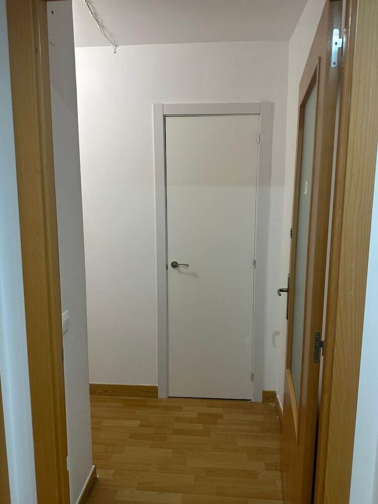 Hostal Apartments Fast Single Rooms