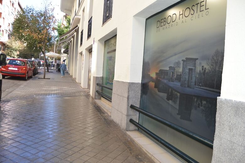Hostal Debod Hostel