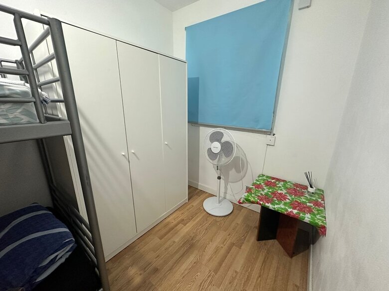 Hostal Fast Single Rooms
