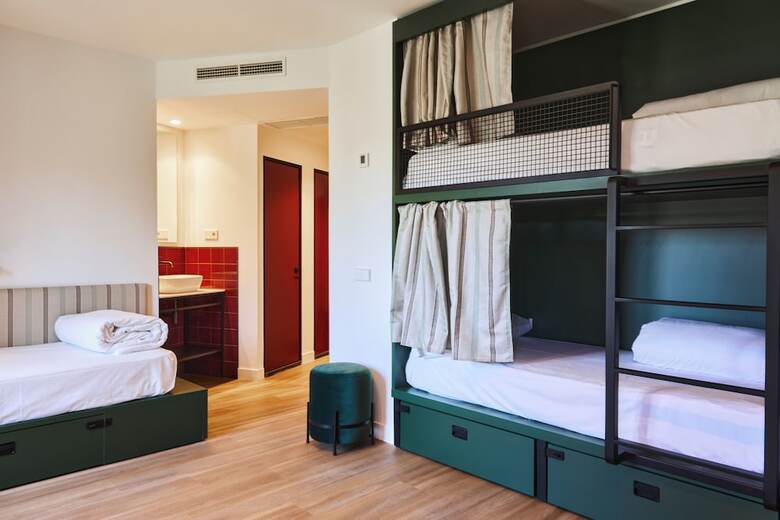 Hotel Latroupe Prado