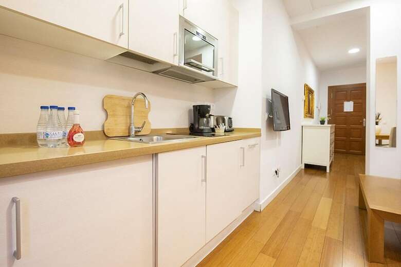 Aparthotel Apartamentos Huertas