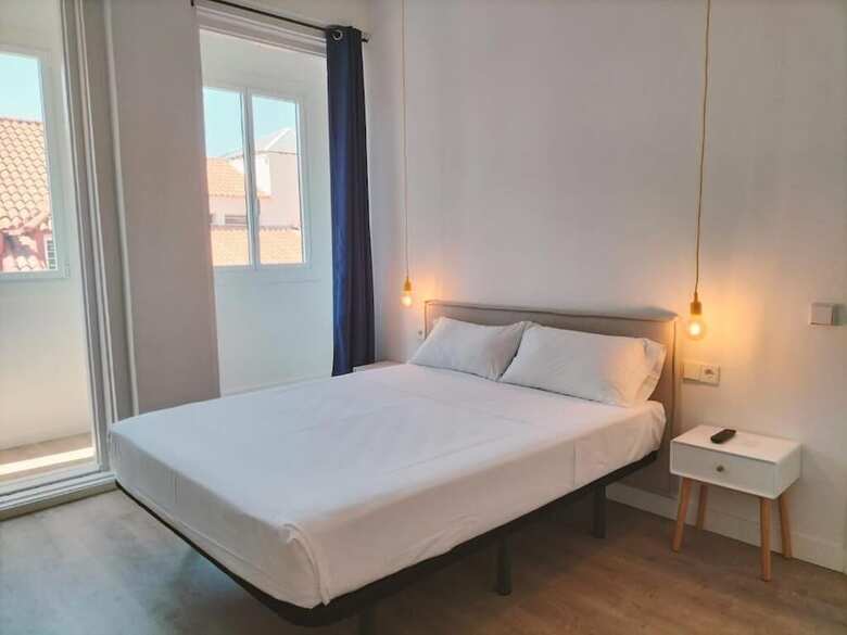 Hostal Manuela By Gaiarooms