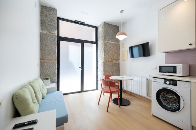 Aparthotel Oriente Suites