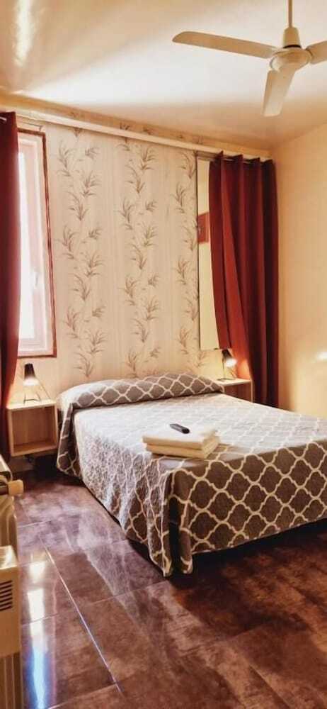 Hostal Dolcevita