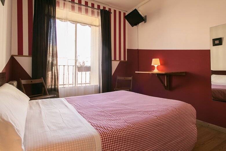 Hostal La Casa De La Plaza