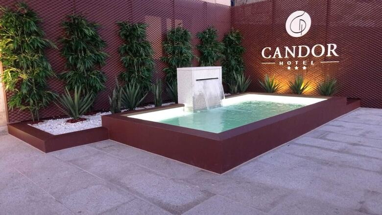 Hotel Candor