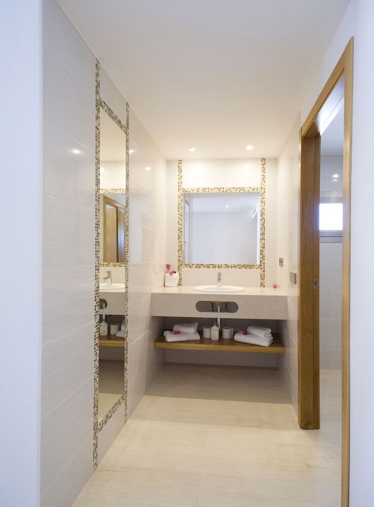 Aparthotel My Way Luxury Ibiza Studios