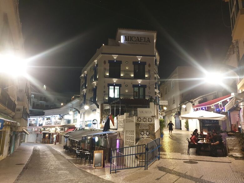 Hotel Micaela Charming Hostal