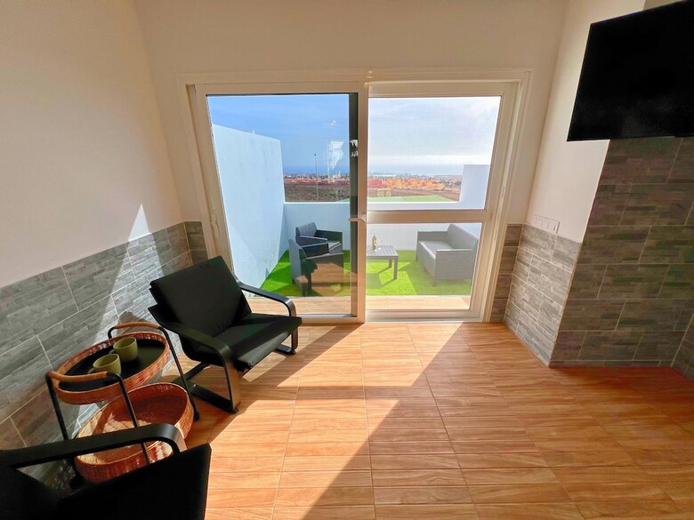 Sea View Bungalow With Communal Pool