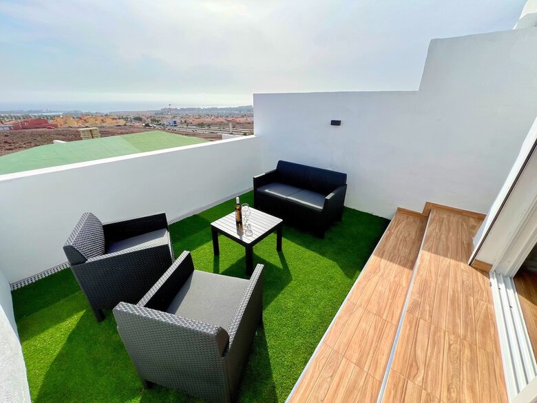 Sea View Bungalow With Communal Pool
