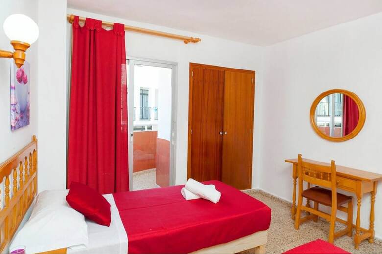 Aparthotel Apartamentos Puet