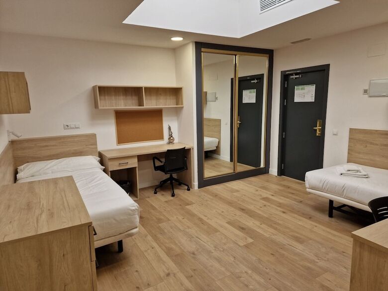 Hotel Micampus Legan�s