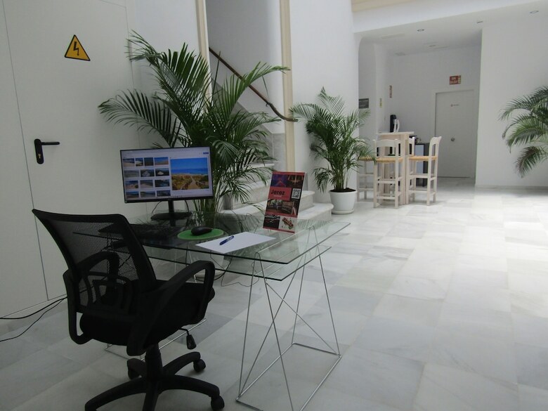 Aparthotel Apartamentos Santa Mar�a 15