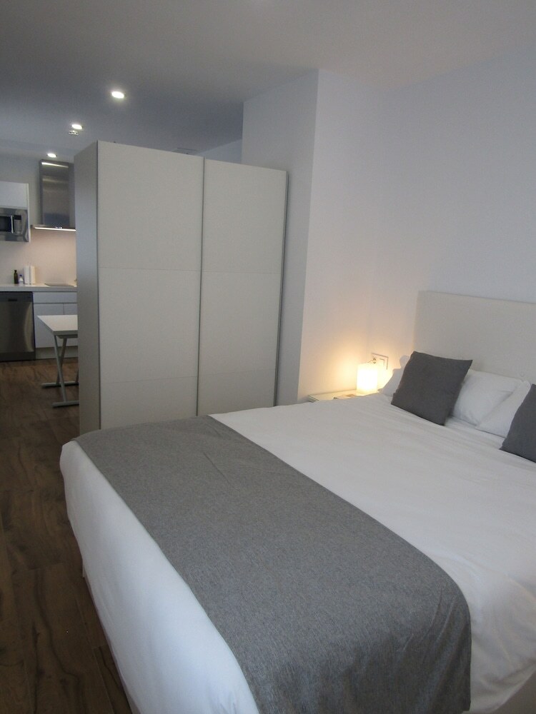 Aparthotel Apartamentos Santa Mar�a 15