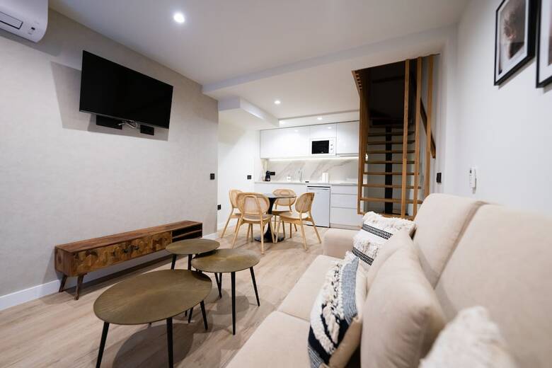 Aparthotel Apartamentos M�laga Premium - Calle San Telmo Thyssen Museum