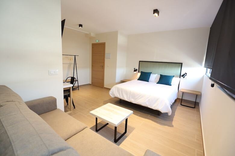 Hostal Palmones