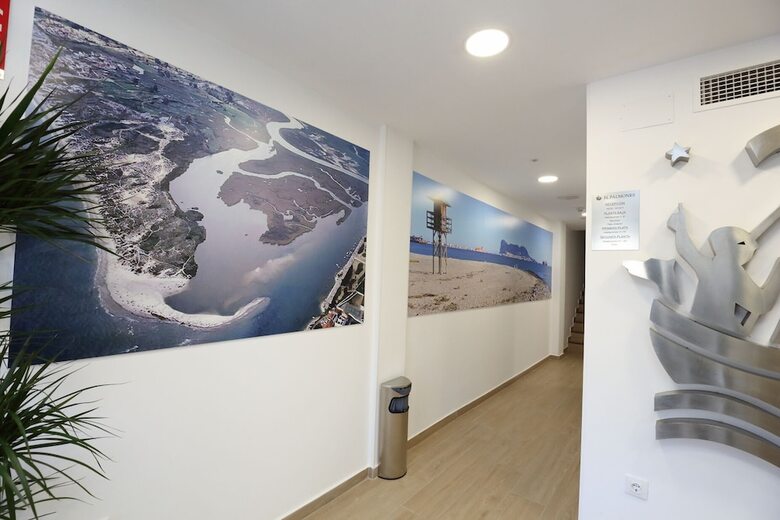 Hostal Palmones