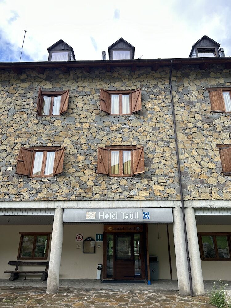 Hotel Ta�ll