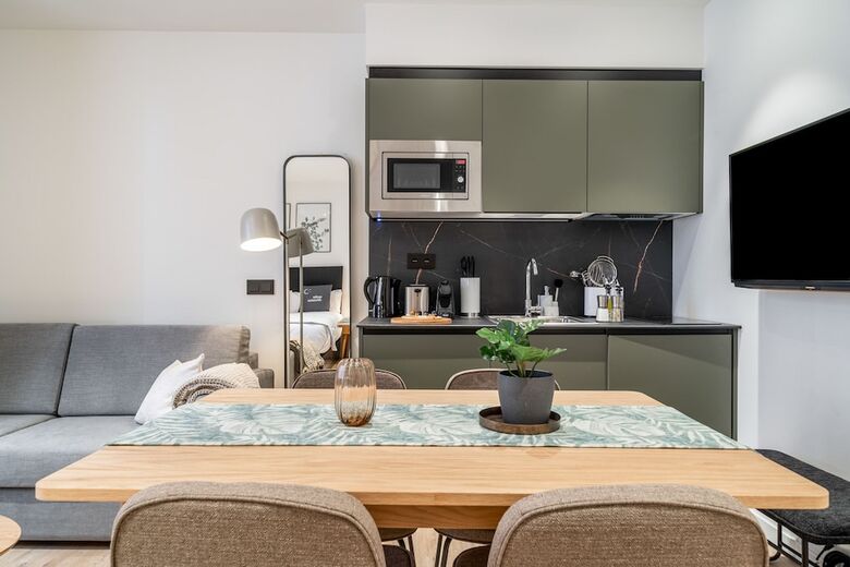Aparthotel Limehome Vitoria Palacio �lava-velasco