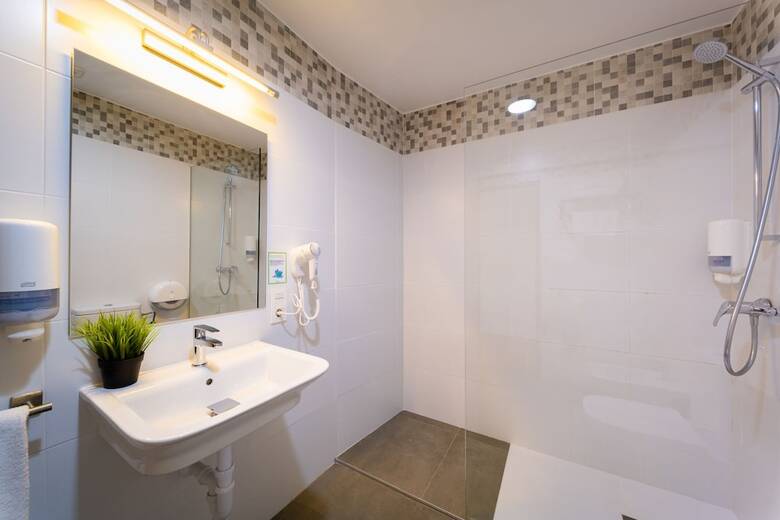 Hotel Centro Vitoria Autochekin