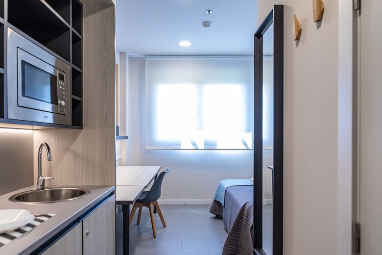 Hostal Residencia Universitaria Resa Campus M�laga