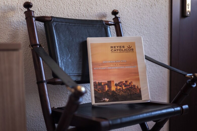 Aparthotel Apartamentos Reyes Cat�licos