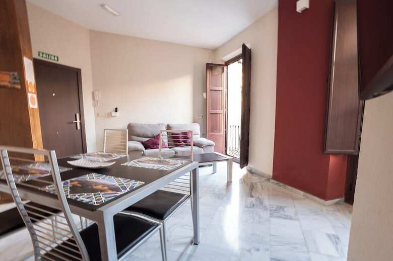 Aparthotel Apartamentos Reyes Cat�licos