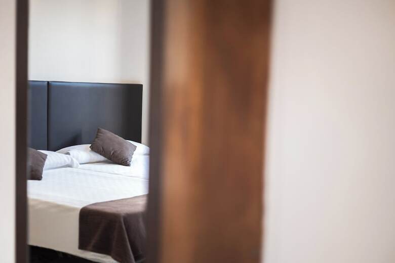 Aparthotel Apartamentos Reyes Cat�licos