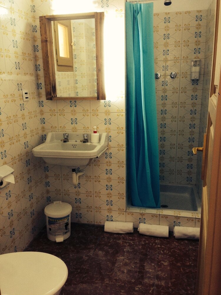 Hostal Macaya