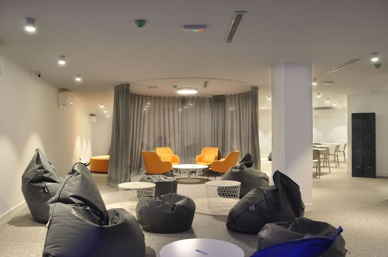 Hostal Residencia Universitaria Resa M�laga Centro
