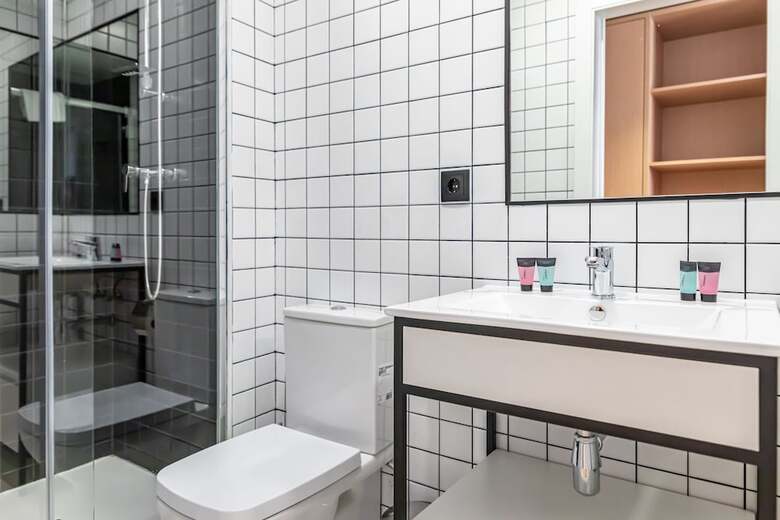 Hostal Residencia Universitaria Resa M�laga Centro