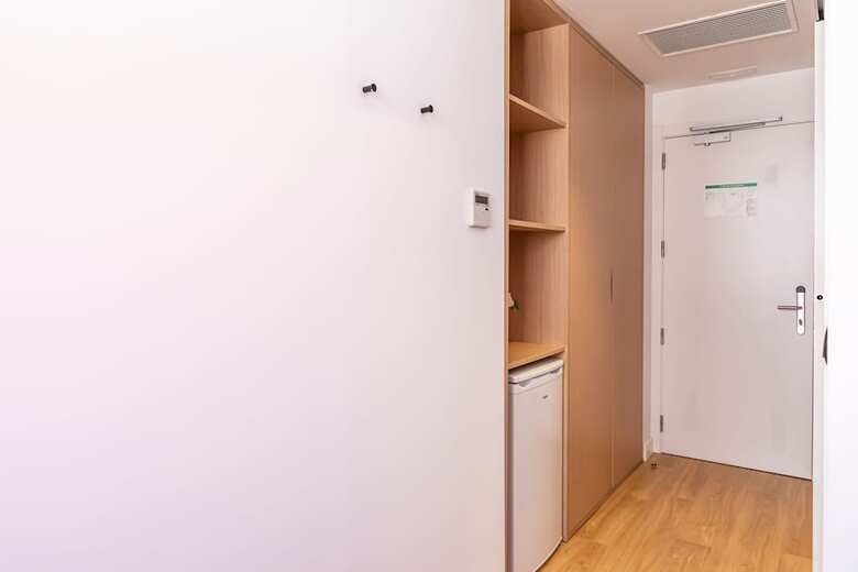 Hostal Residencia Universitaria Resa M�laga Centro