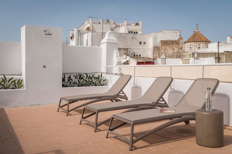 Hostal Bypillow Casa Gades