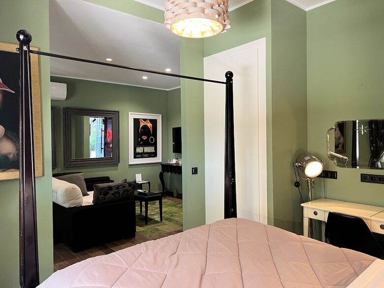Marbella Boutique Art