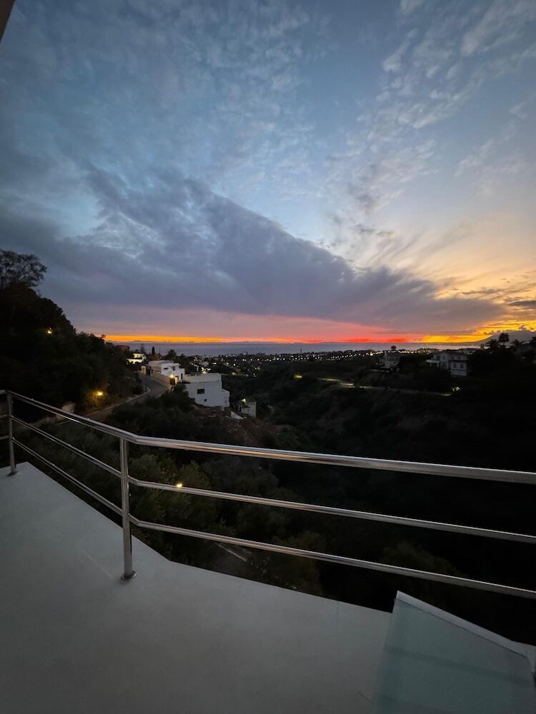 Marbella Boutique Art