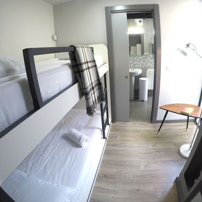 Hostal Quartier Bilbao Hostel